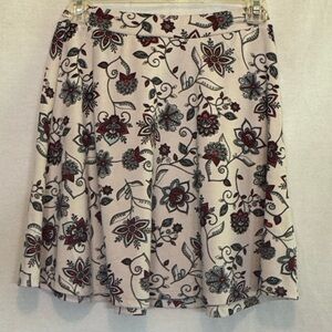 F-111 H&M Cream Red & Black Floral Elastic Waist Mini Skirt Size XS‎